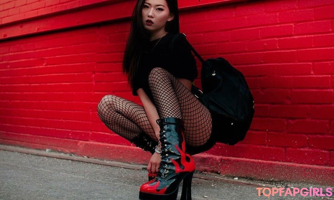 Shirley Liann perfect model photo