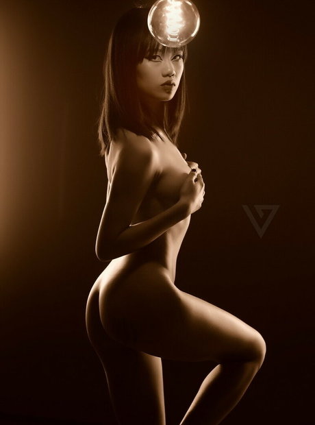 Shirley Liann art model pictures