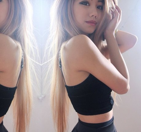 Wanderlustss model exclusive img