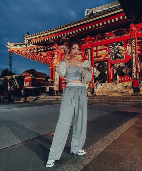 Wanderlustss model xxx pic