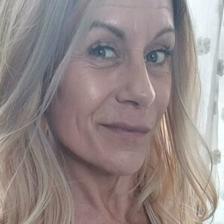 pierced onlyfans exclusive image