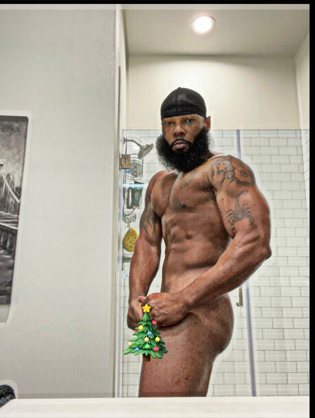 fat shemale onlyfans exclusive image