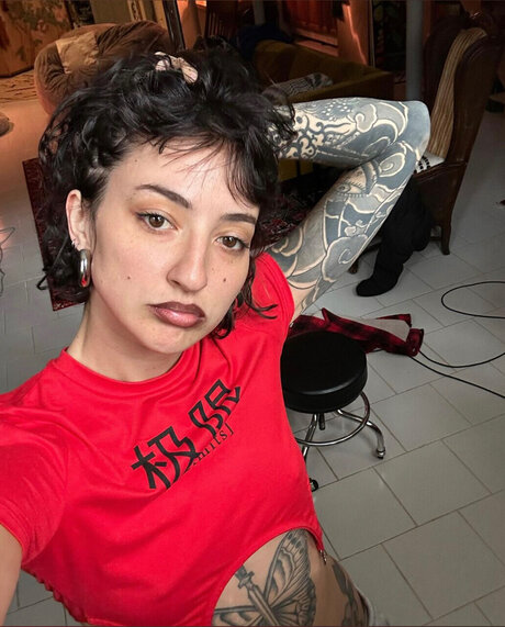 Aggy free pornstar pics