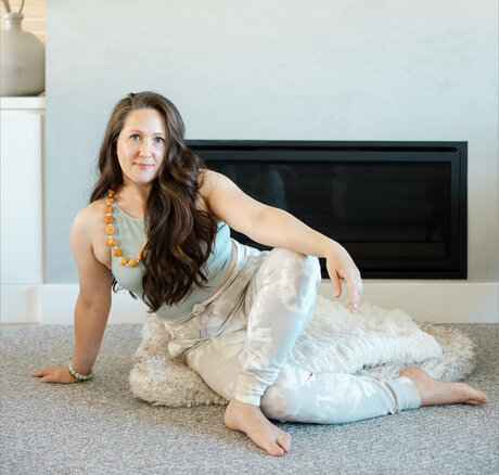 Ava Bradley sexy actress photos