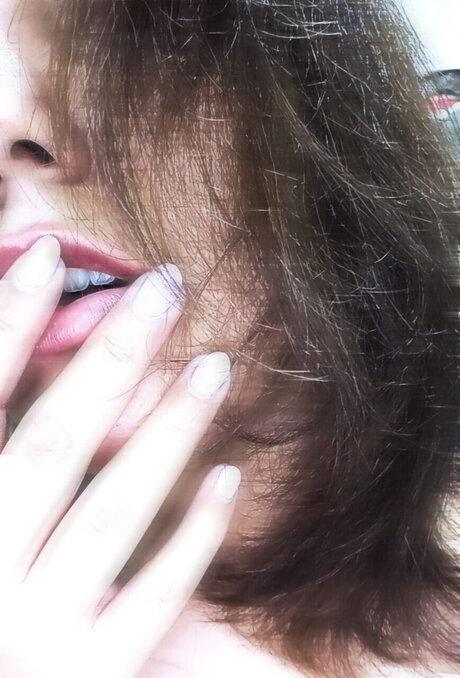 Submissive Seductress nice model pics