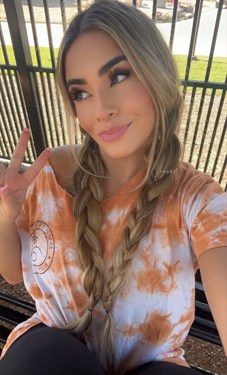 Cam Cordova model top pics