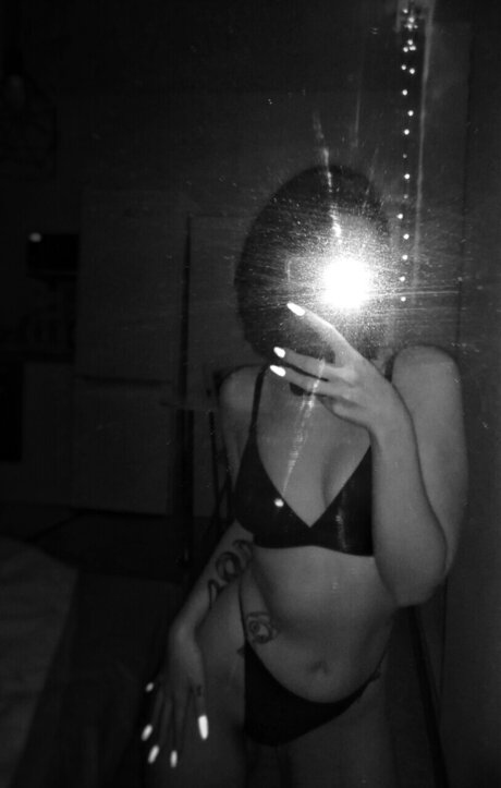 Annet sex model image