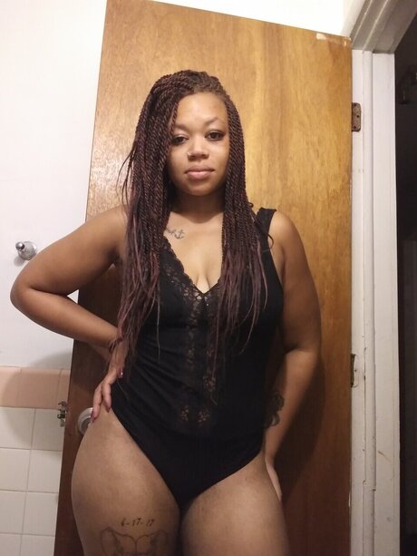 Kyra Nagele naked actress picture