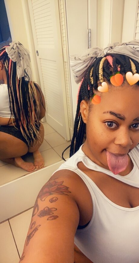 Lightskincutie beautiful star image