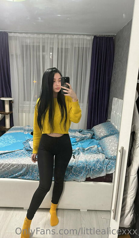 littlealicexxx adult actress photo