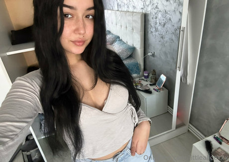 littlealicexxx naked star photos