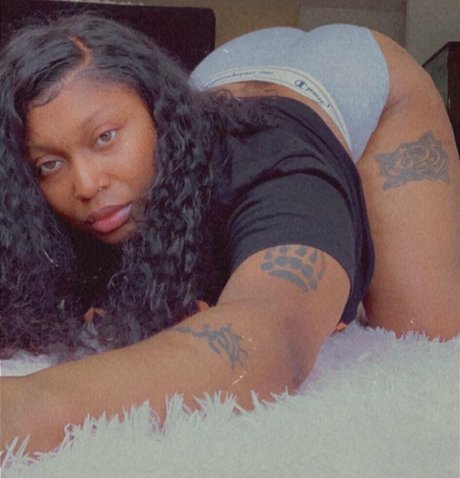 mimiiihendrxxx exclusive model images