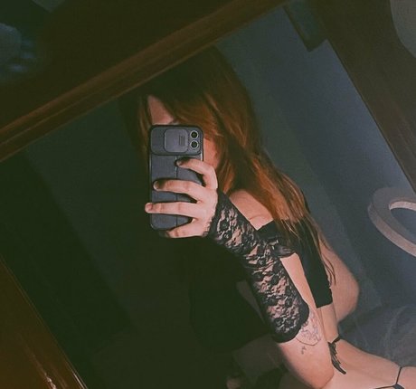 Foxy Bellyne best model pictures