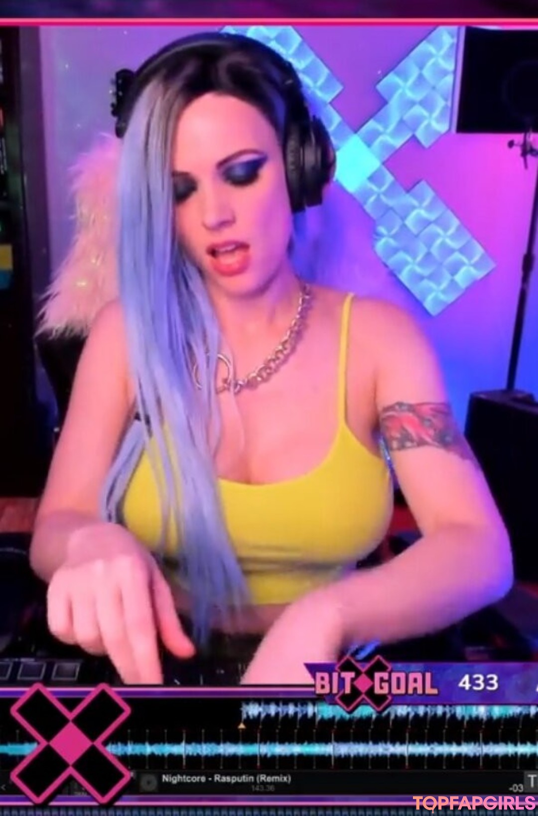 teen topless onlyfans pornographic archive