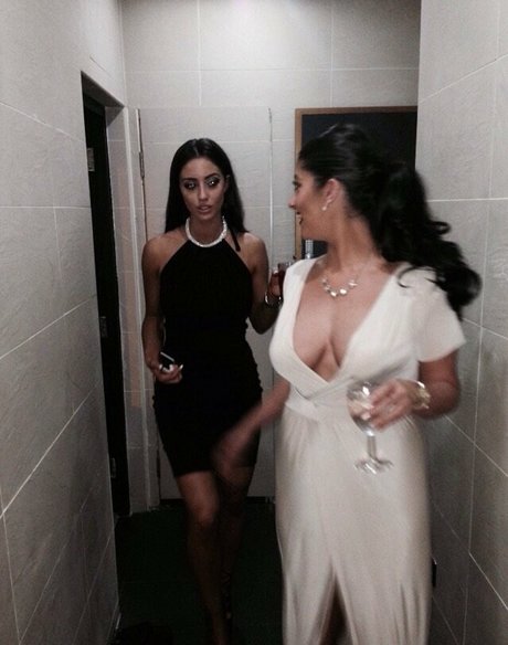 Gayle Johnstone model photos