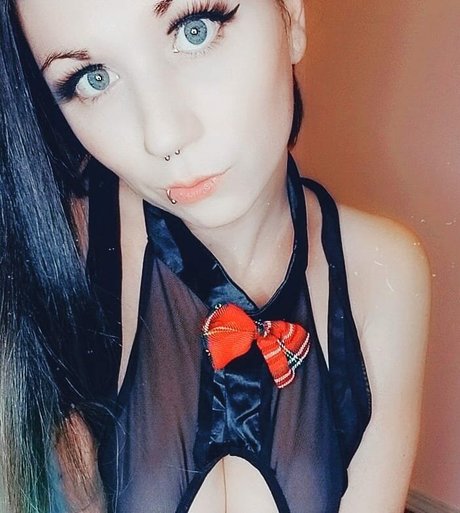 wetrosie nude model photos