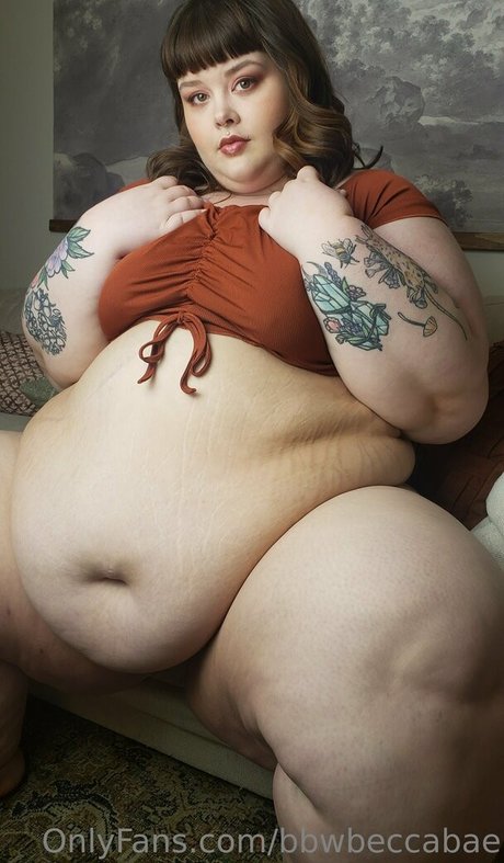 bbwbeccabae model art galleries