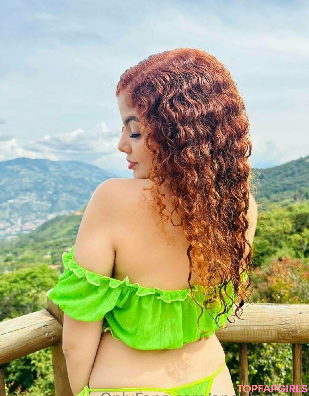 tattooed redhead onlyfans free naked photos