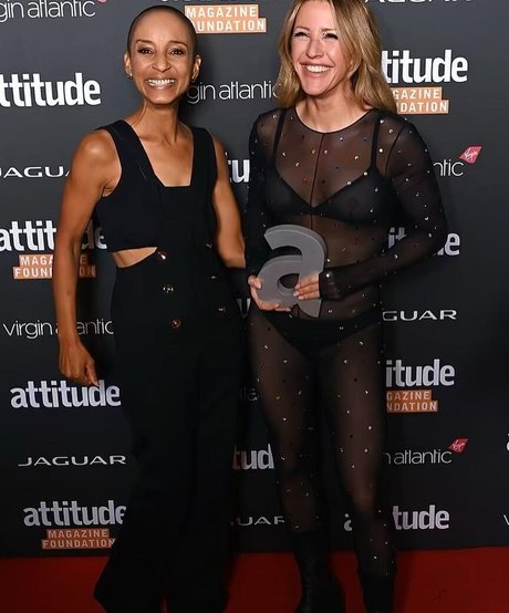 Ellie Goulding star hot photos