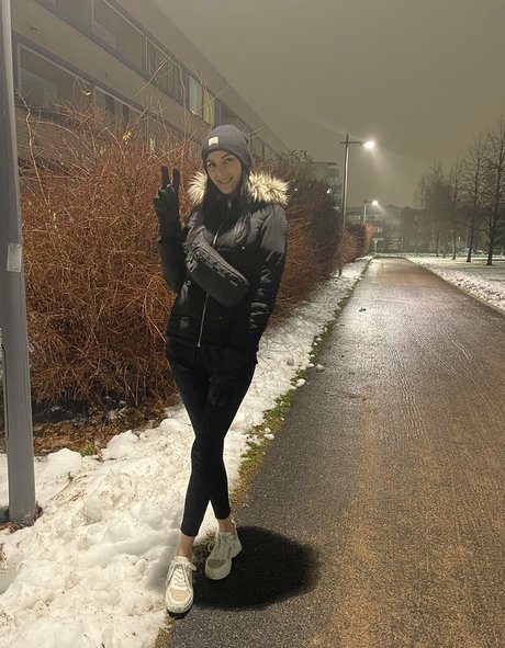 cristall69 star naked pic