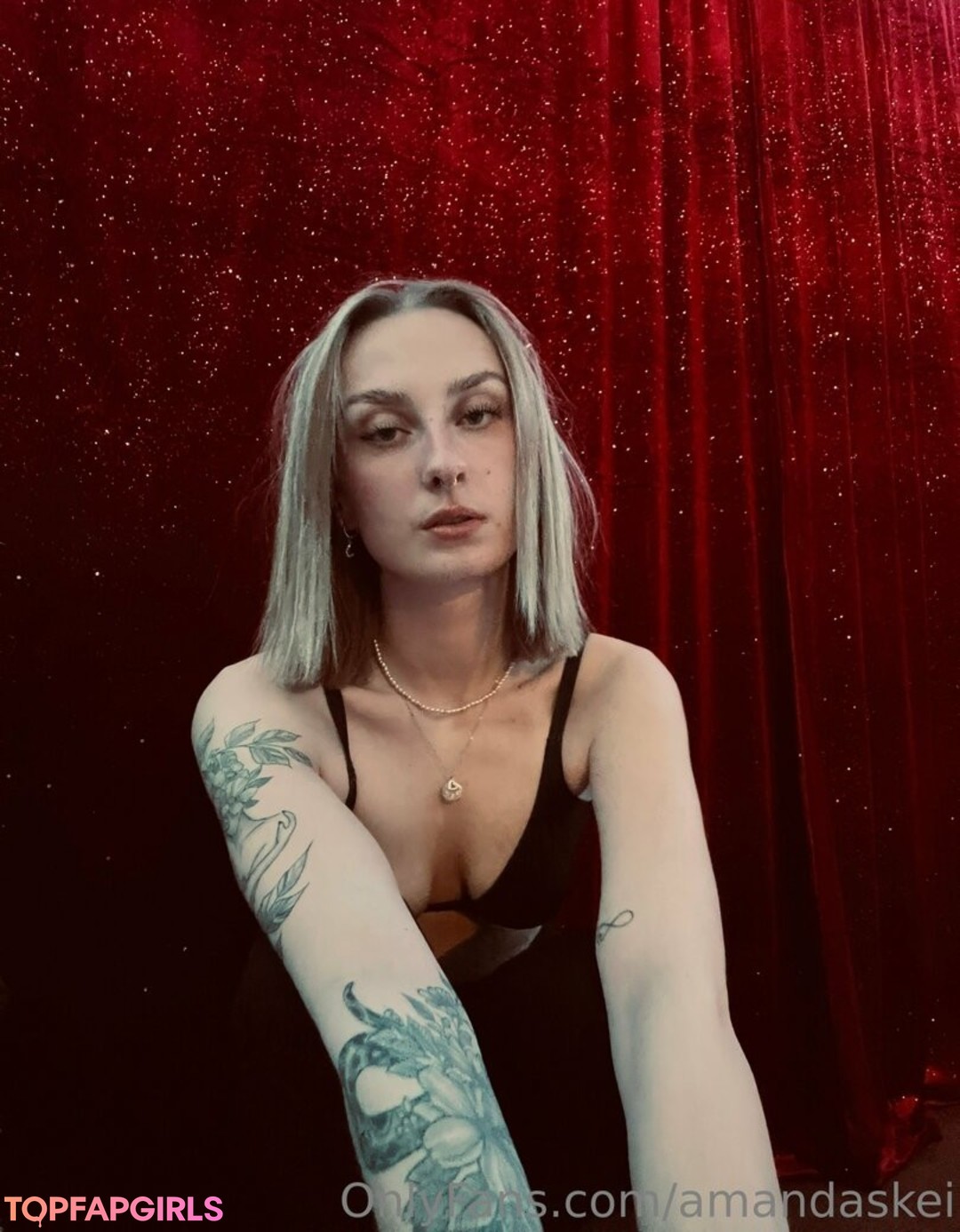 lesbian fisting onlyfans sex pics