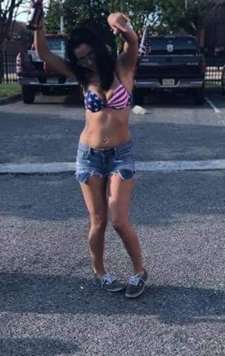 tiny onlyfans sexy naked pic