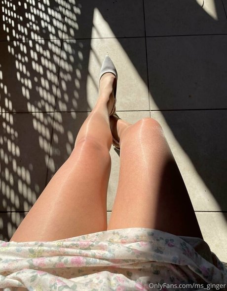 ms ginger naked pornstar pic