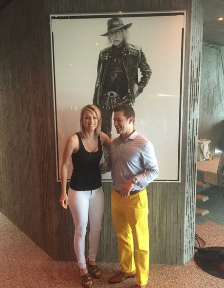 brunette petite onlyfans sexy nudes pic