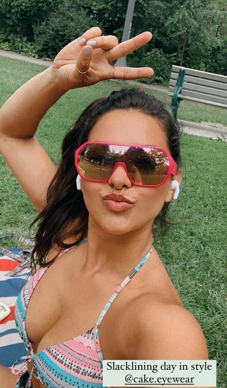 Humberly Gonzalez naked model pic