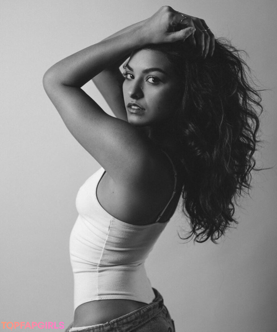 Humberly Gonzalez star photos