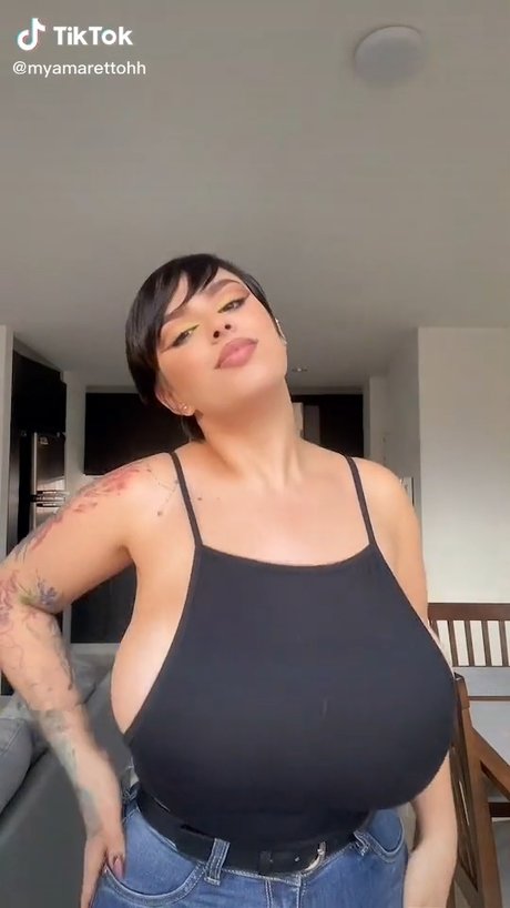 bodybuilder girls onlyfans sexy nude pics