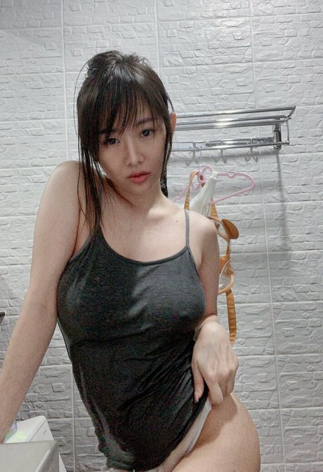 munkawx nude model picture