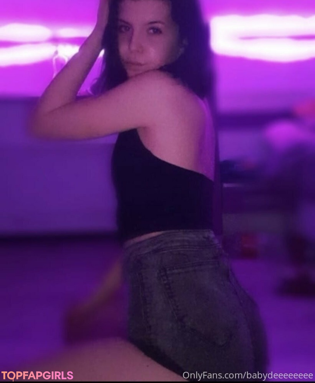 babydeeeefree nude actress pics