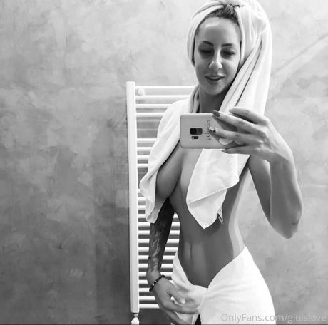 giulsthemilf porn actress gallery