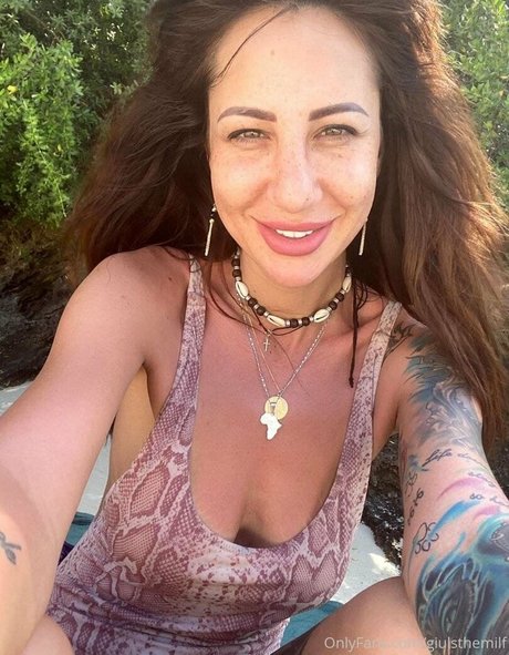 giulsthemilf art actress photo
