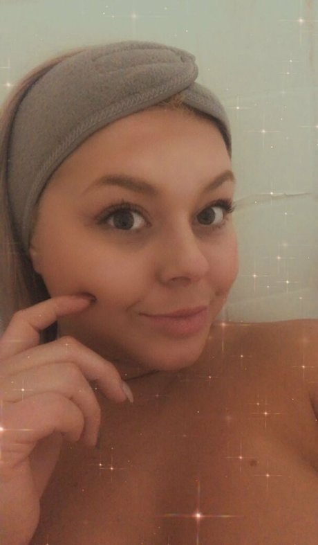 xxxhookedonbrookefree nice pornstar archive