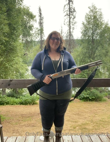 satanicdragonwitch sex star photos