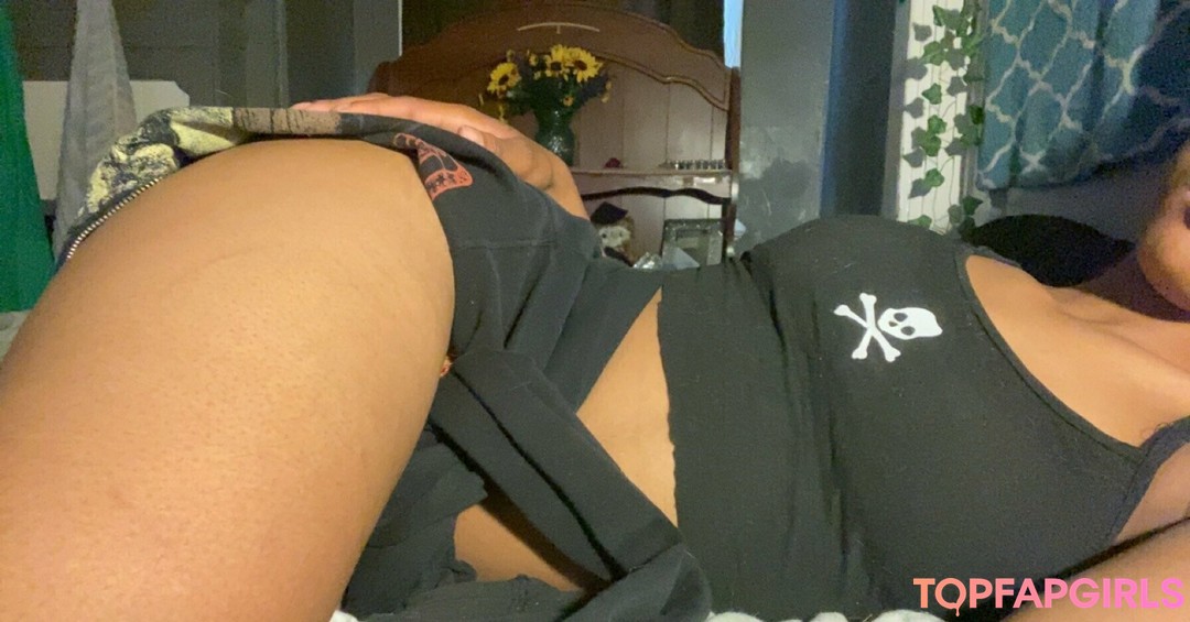 influencer onlyfans pornographic pictures