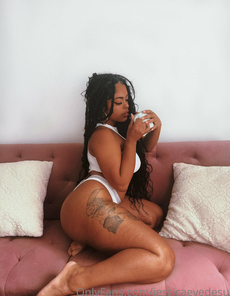 jessicaevedesu model erotic pic
