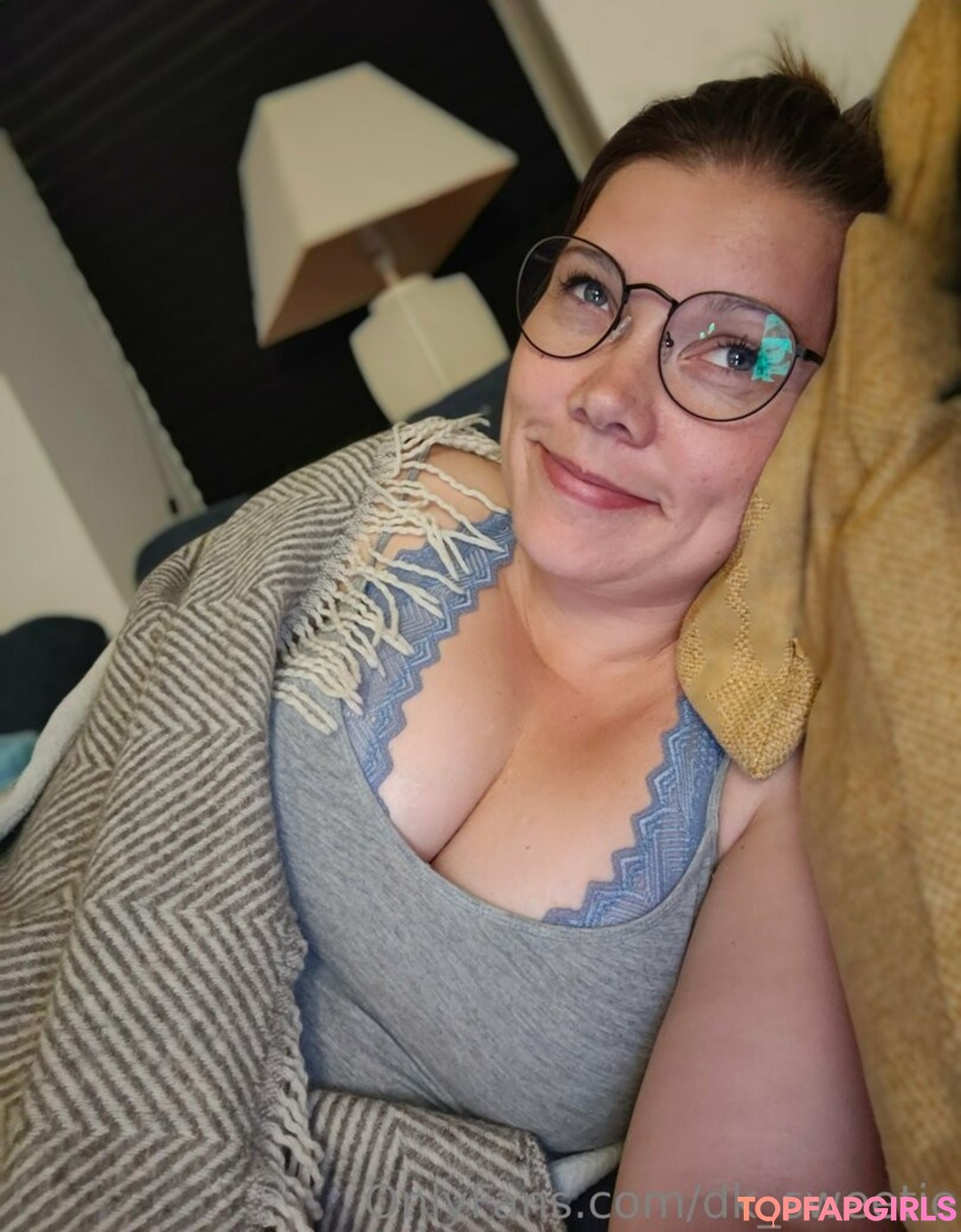 dk sweetie naked actress pics