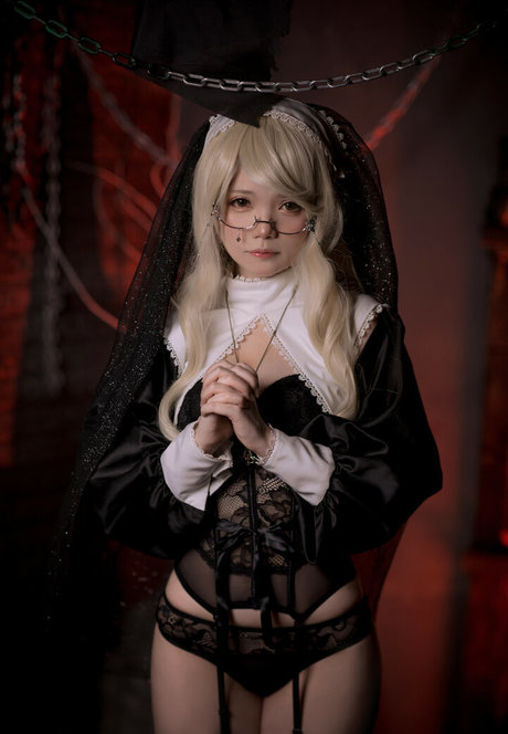 miu cosplayer art actress photo