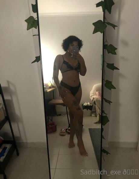 sadbitch exe model sexy gallery