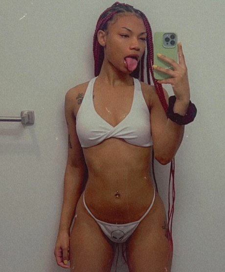 CurlyFryK exclusive actress image