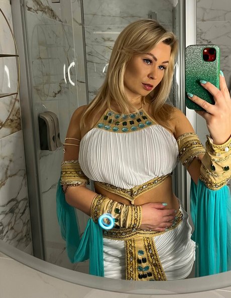 iidazsofia top profile image