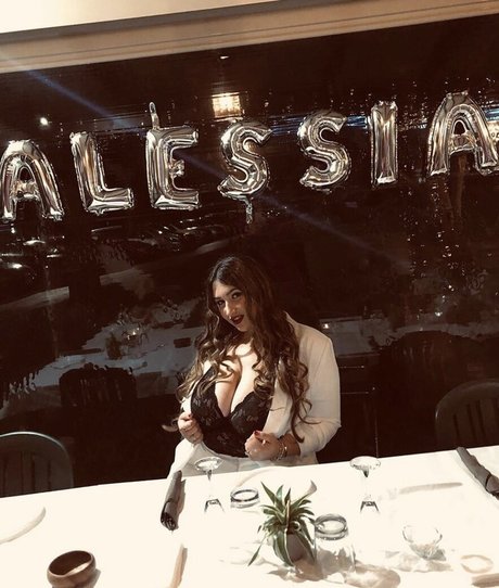 Alessia Barbarossa art actress pictures