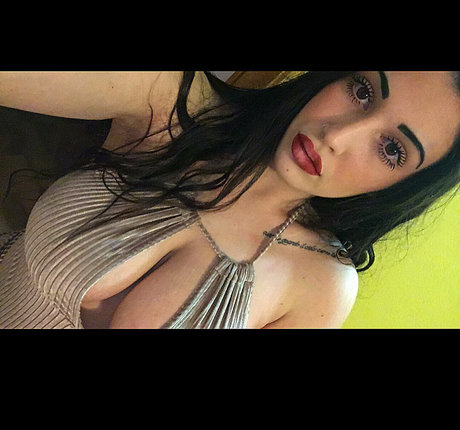 Alessia Barbarossa hot pornstar gallery