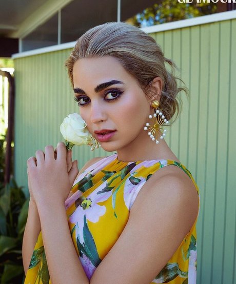 blonde secretary onlyfans hd image