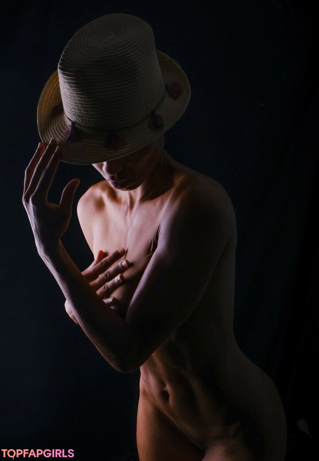 Adjouai model perfect gallery