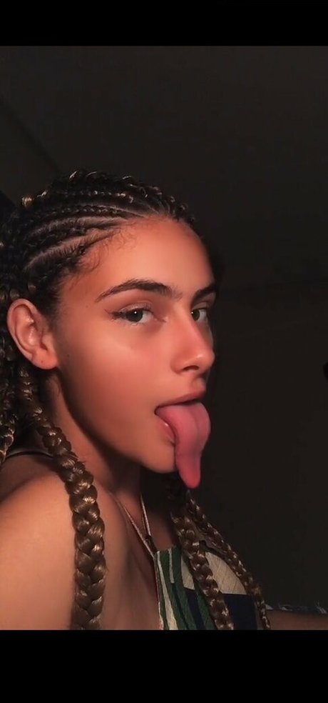 Cereja niih model free pics