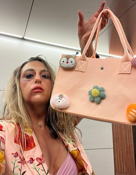 Lilbite pornstar adult photos